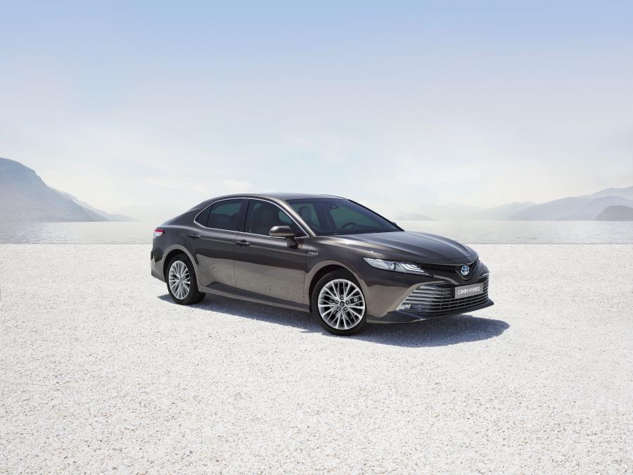  Toyota Camry Hybrid 2019 года  (EU) (фото 9 из 45)